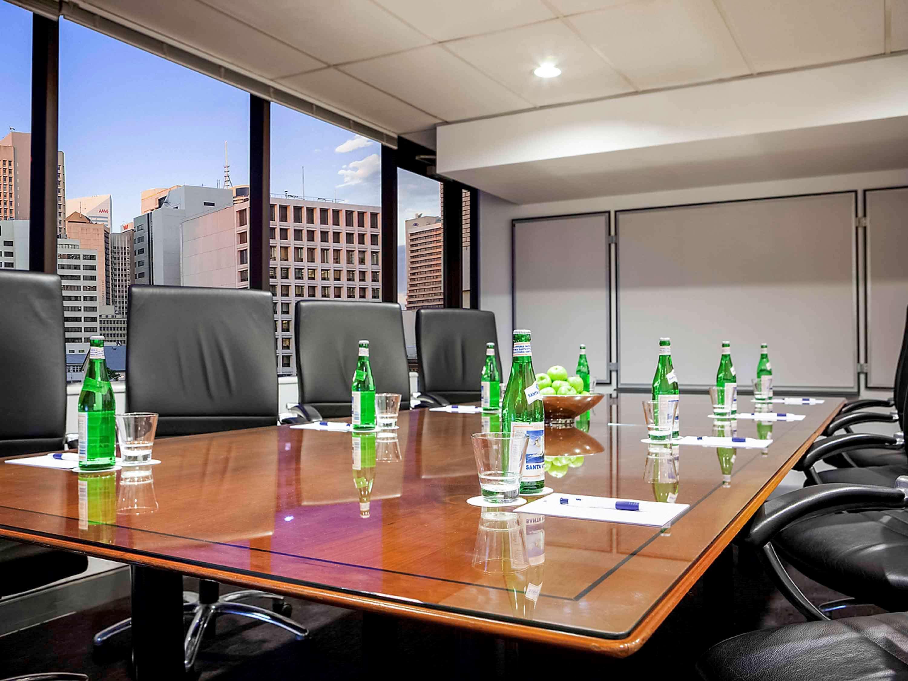 Mercure King George Square Hotel